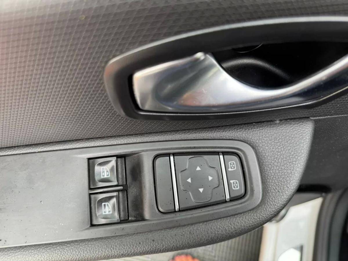 renault-clio-sport-tourer-2019-diesel-1461cc