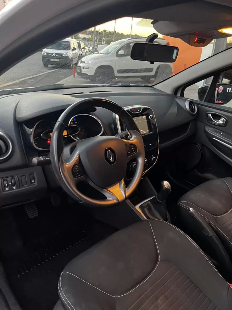 renault-clio-sport-tourer-2016-diesel-1461cc