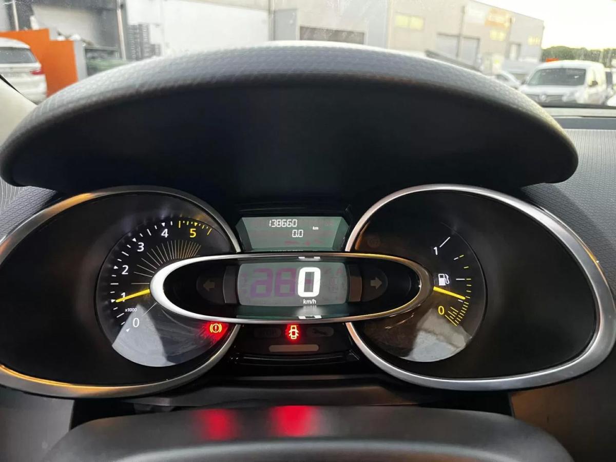 renault-clio-sport-tourer-2016-diesel-1461cc