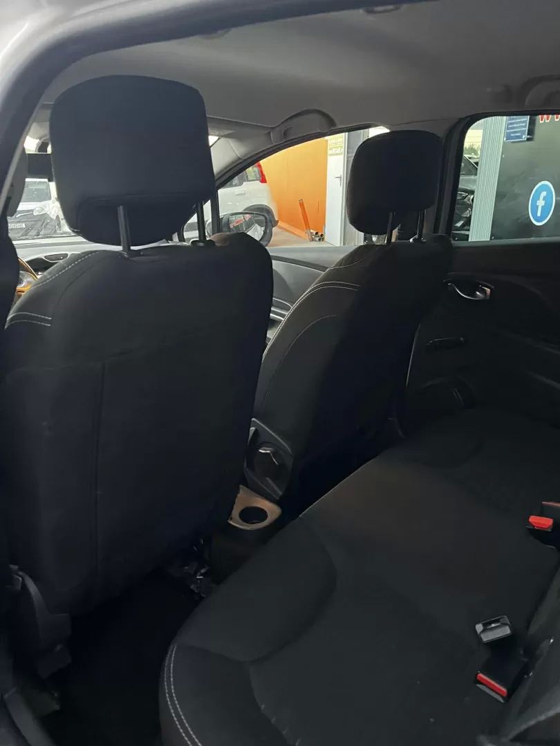 renault-clio-sport-tourer-2016-diesel-1461cc
