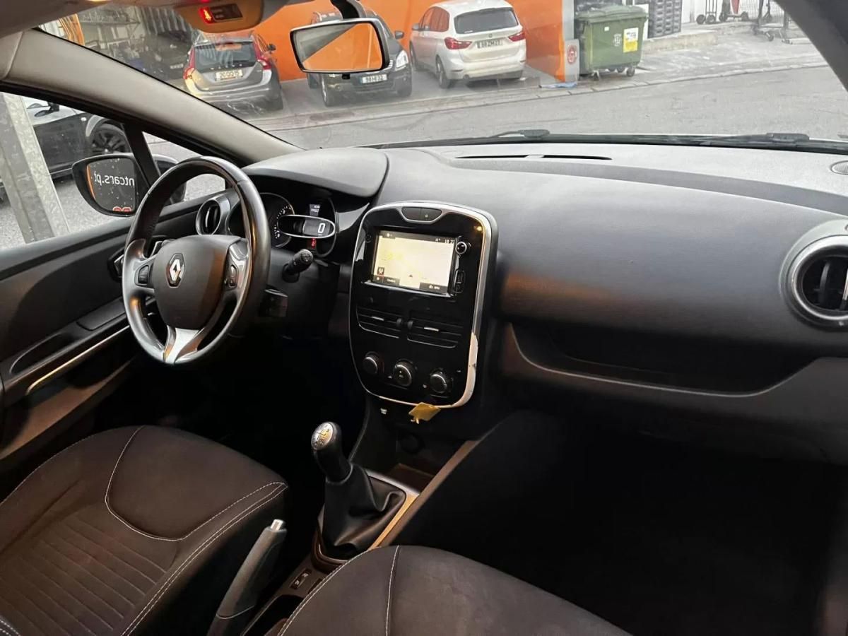 renault-clio-sport-tourer-2016-diesel-1461cc