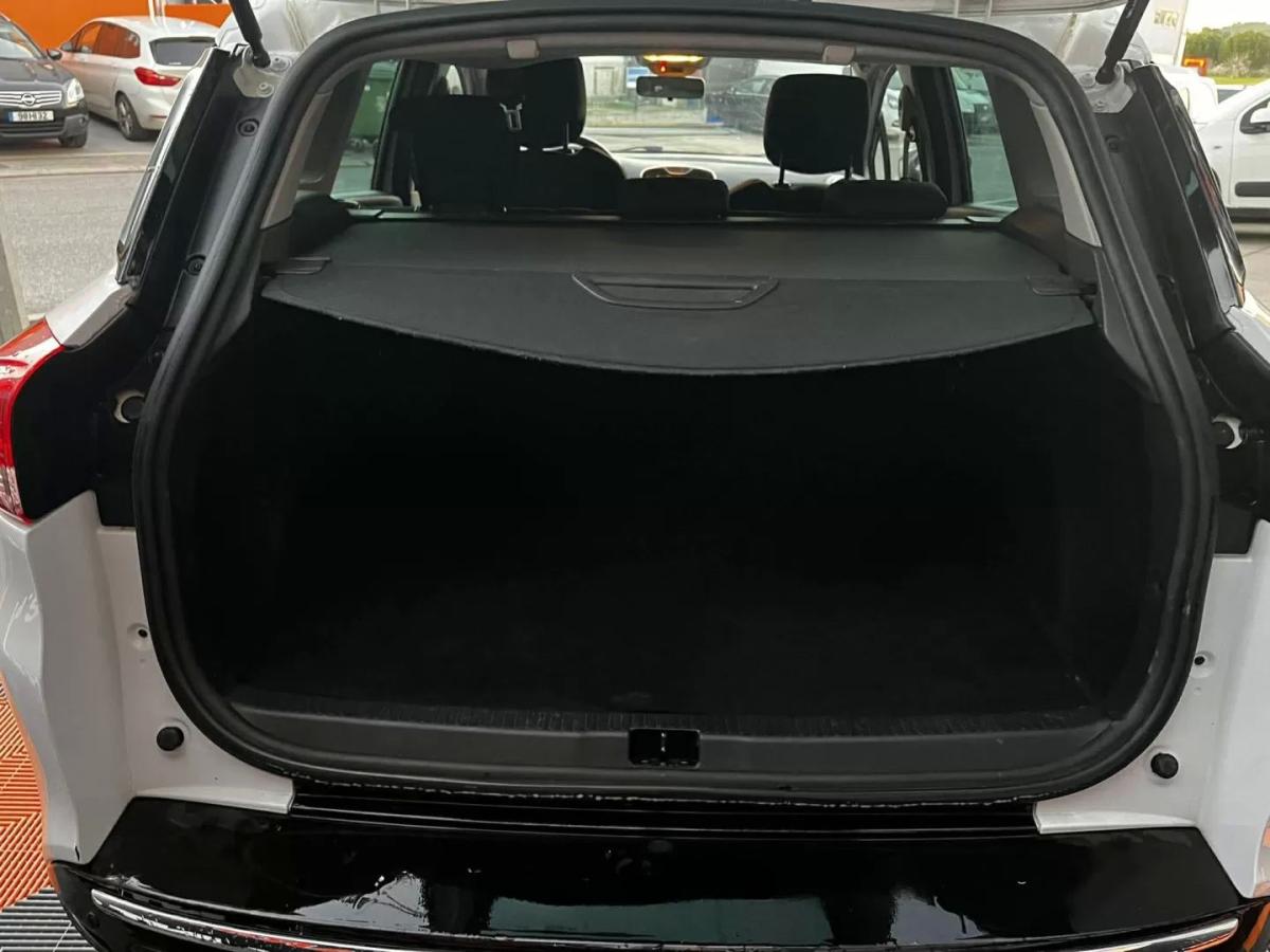 renault-clio-sport-tourer-2016-diesel-1461cc