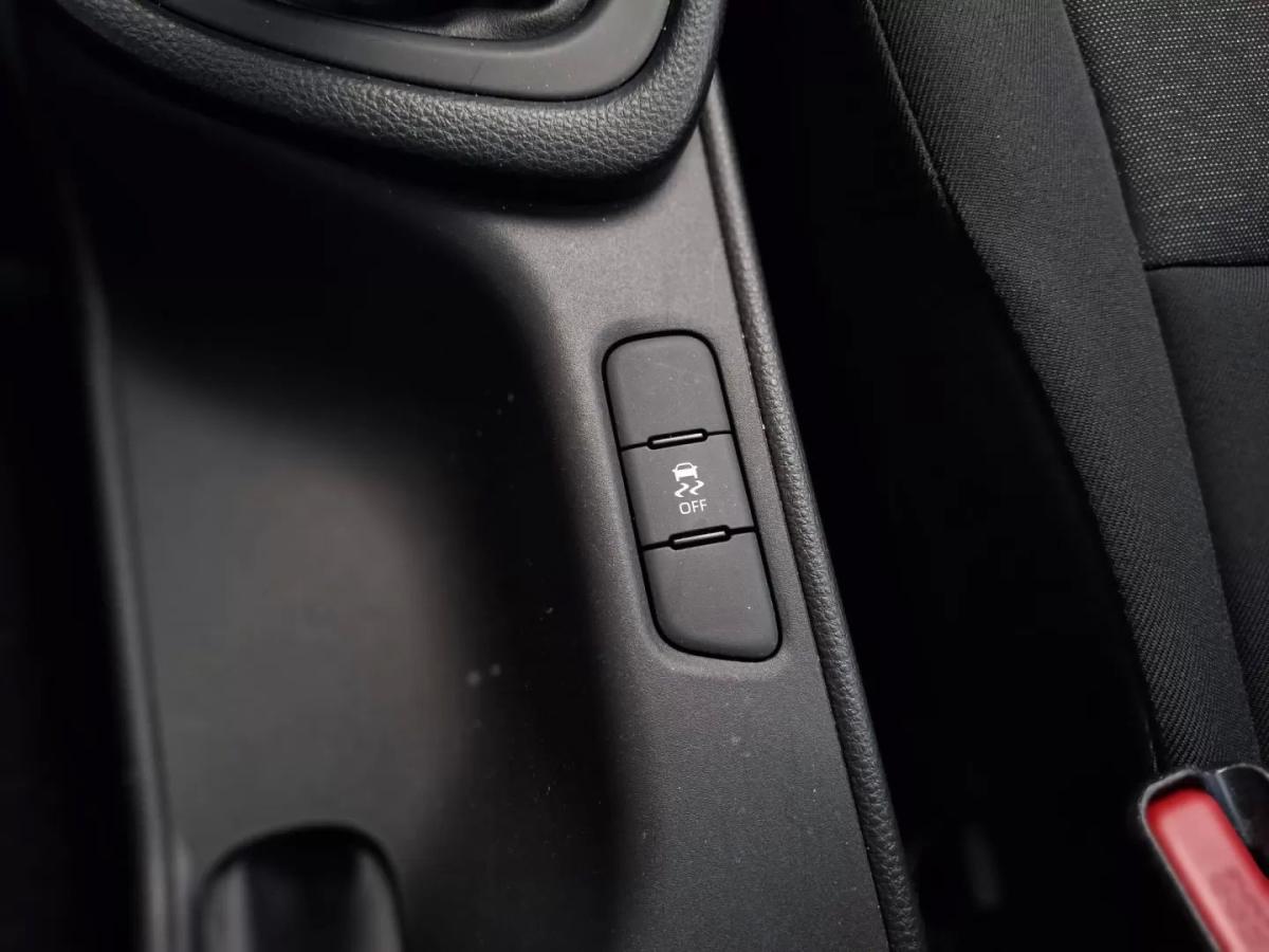 toyota-yaris-2021-gasolina-998cc