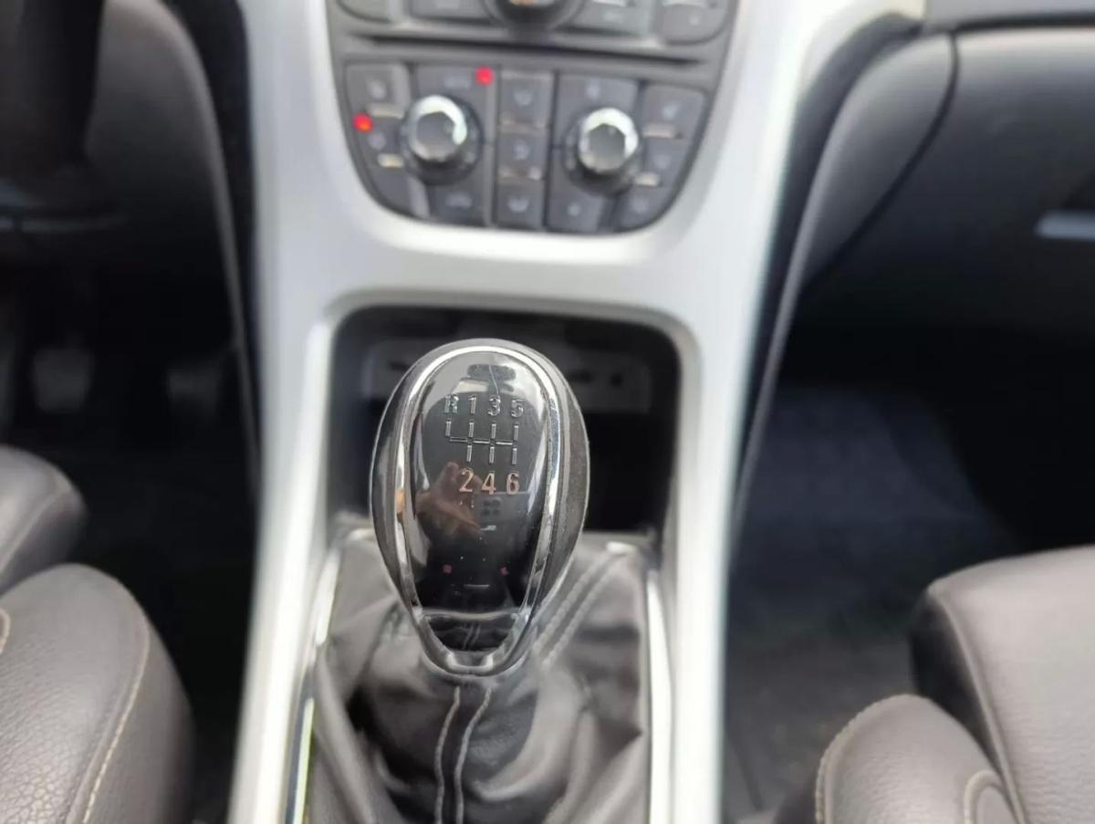 opel-astra-gtc-2012-gasolina-1362cc