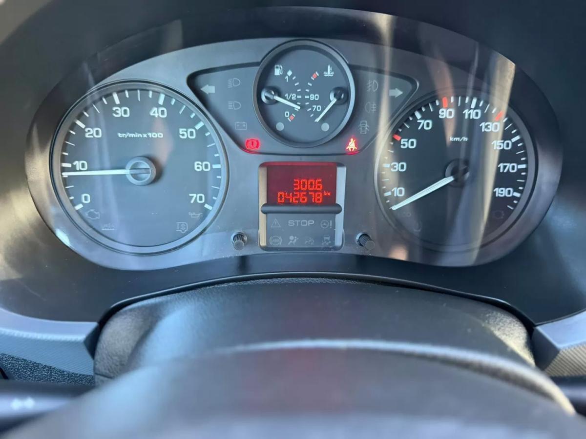 peugeot-partner-2018-diesel-1560cc