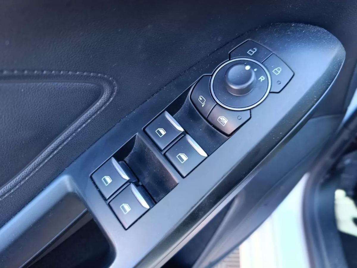 ford-focus-sw-2023-gasolina-998cc
