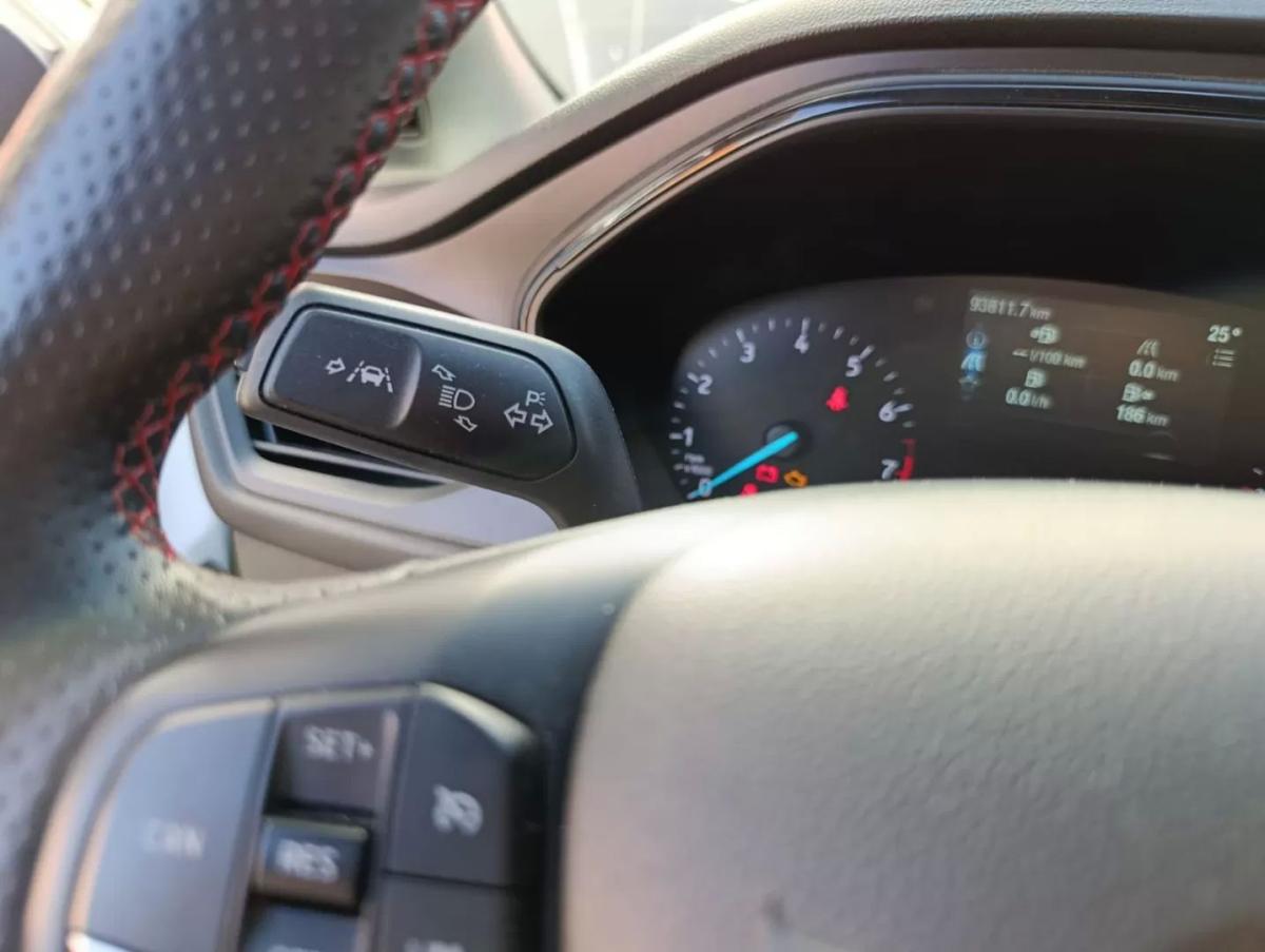 ford-focus-sw-2023-gasolina-998cc
