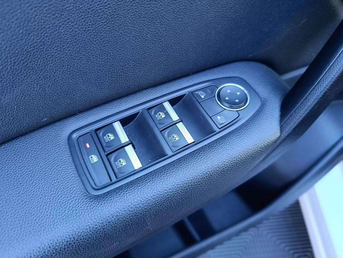 renault-captur-2023-gasolina-999cc
