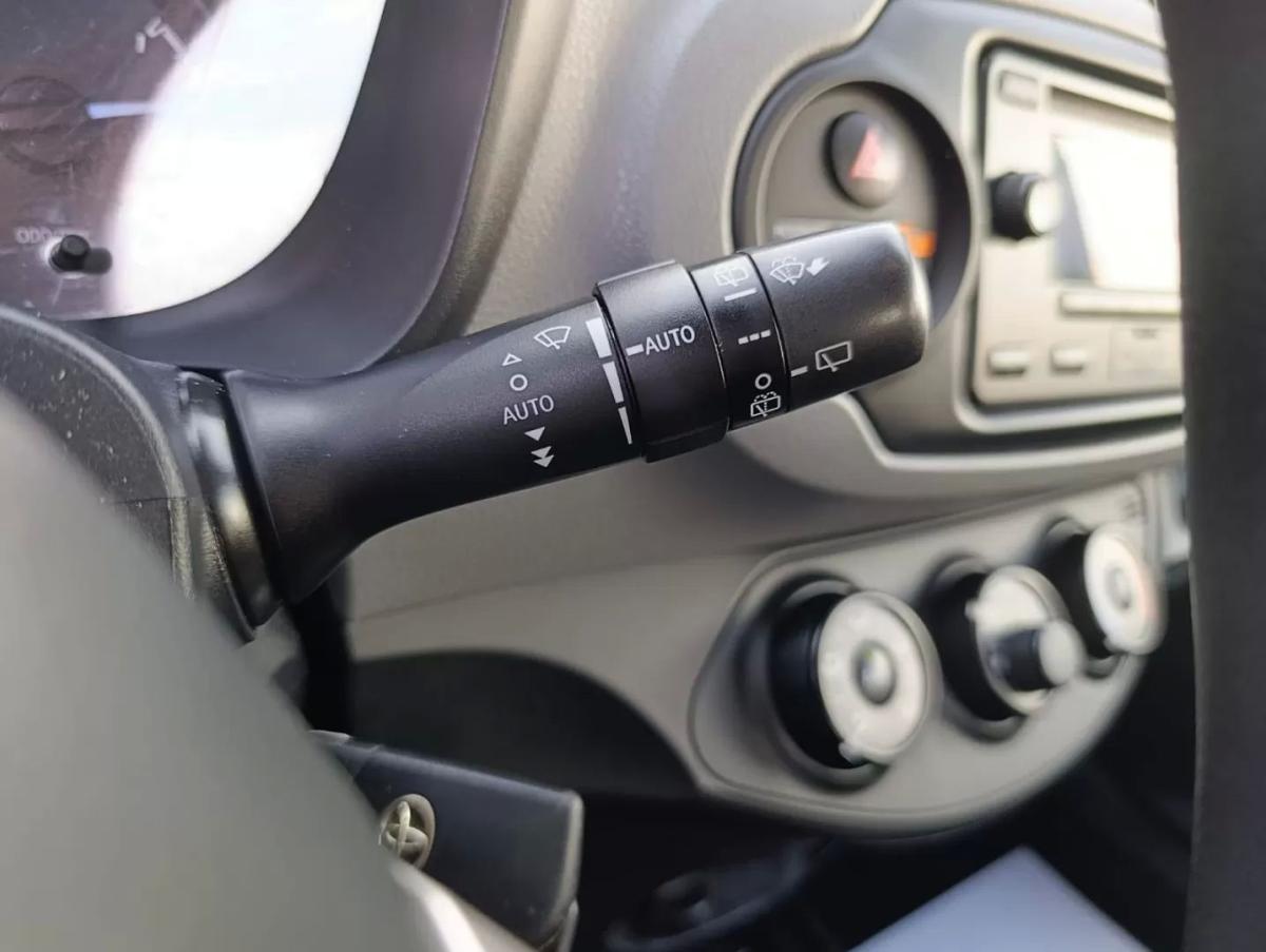 toyota-yaris-2018-gasolina-998cc