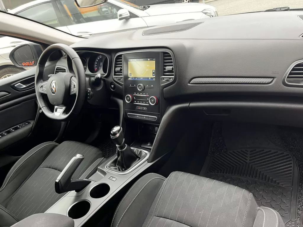 renault-megane-sport-tourer-2020-diesel-1461cc