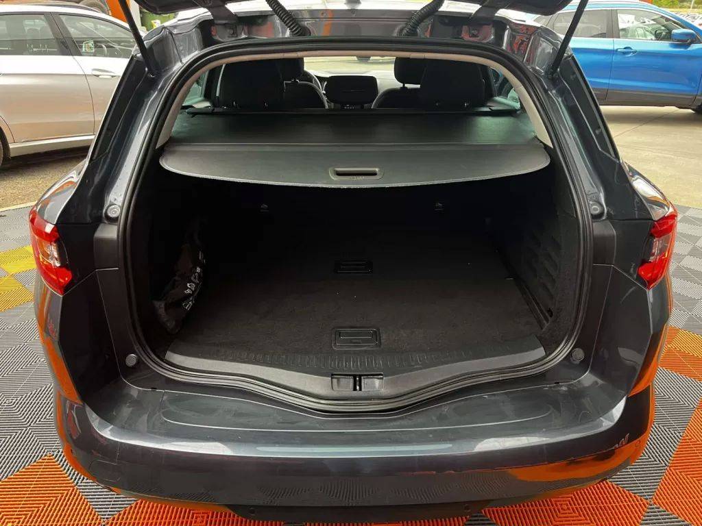 renault-megane-sport-tourer-2020-diesel-1461cc
