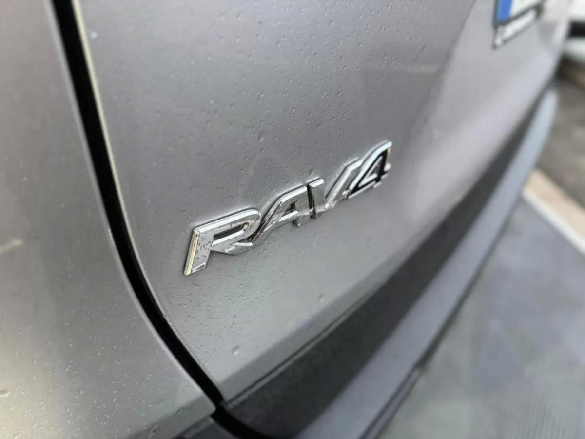 toyota-rav4-2021-hibrido-a-gasolina-2487cc