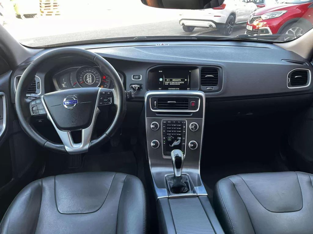volvo-v60-2015-diesel-1969cc