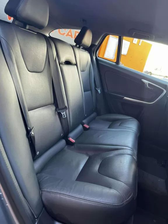volvo-v60-2015-diesel-1969cc