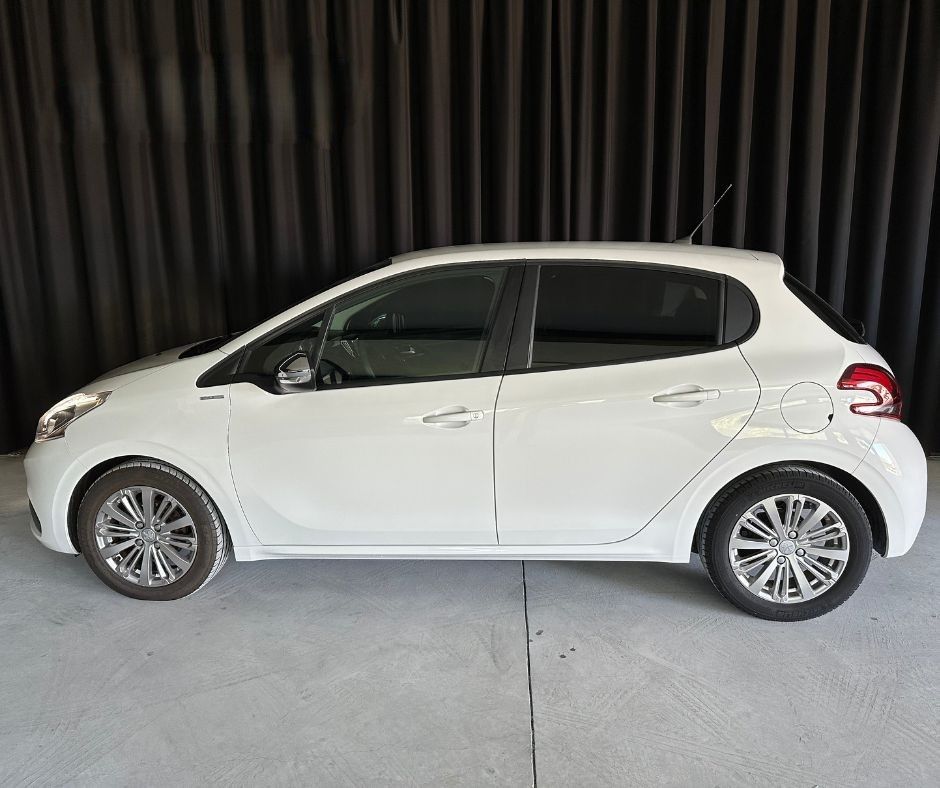 peugeot-208-2019-gasolina-1199cc