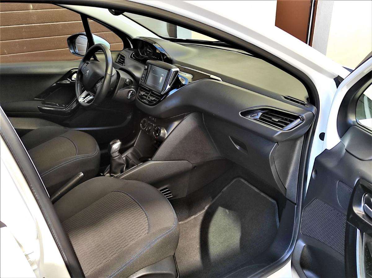peugeot-208-2019-gasolina-1199cc
