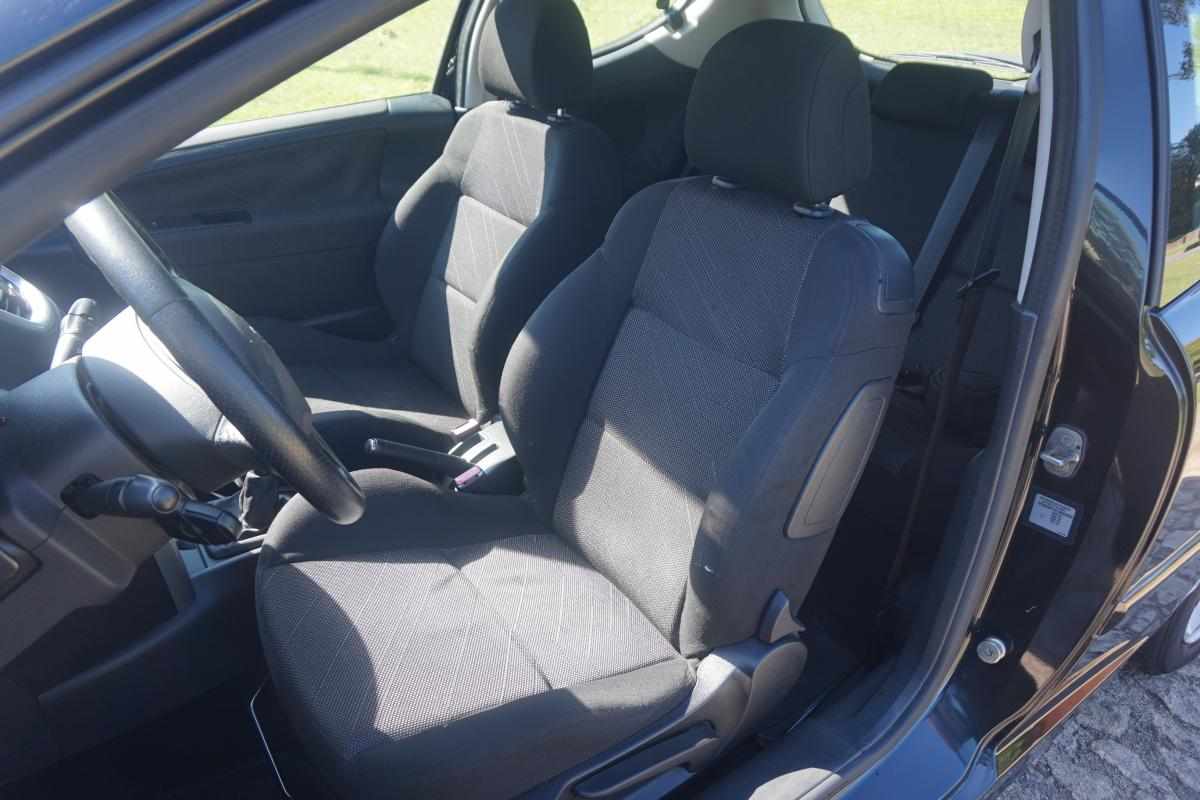 peugeot-207-1-4-2006-gasolina-1360cc