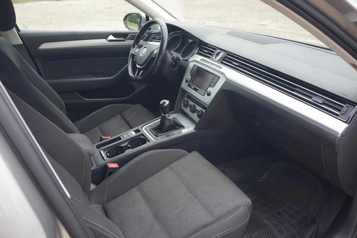 volkswagen-passat-variant-1-6-2015-diesel-1598cc