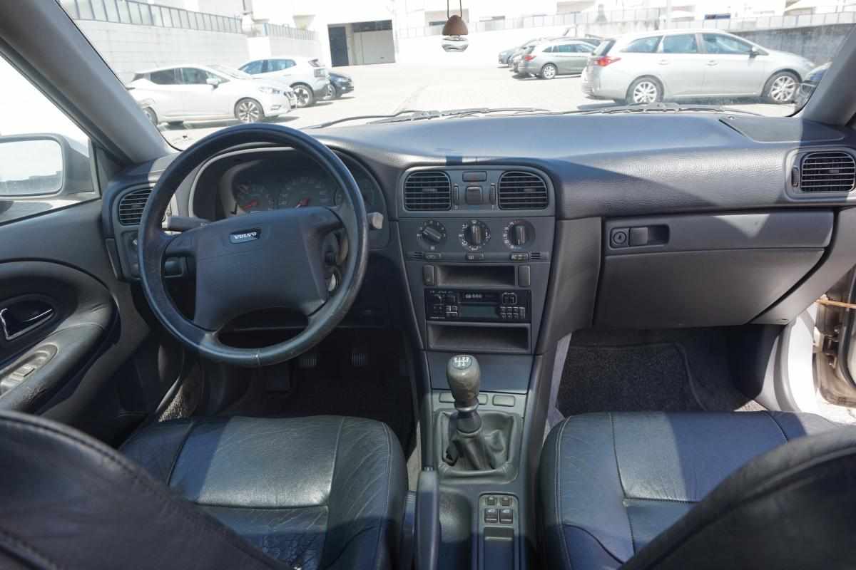 volvo-s40-1-7-116cv-1996-gasolina-1731cc
