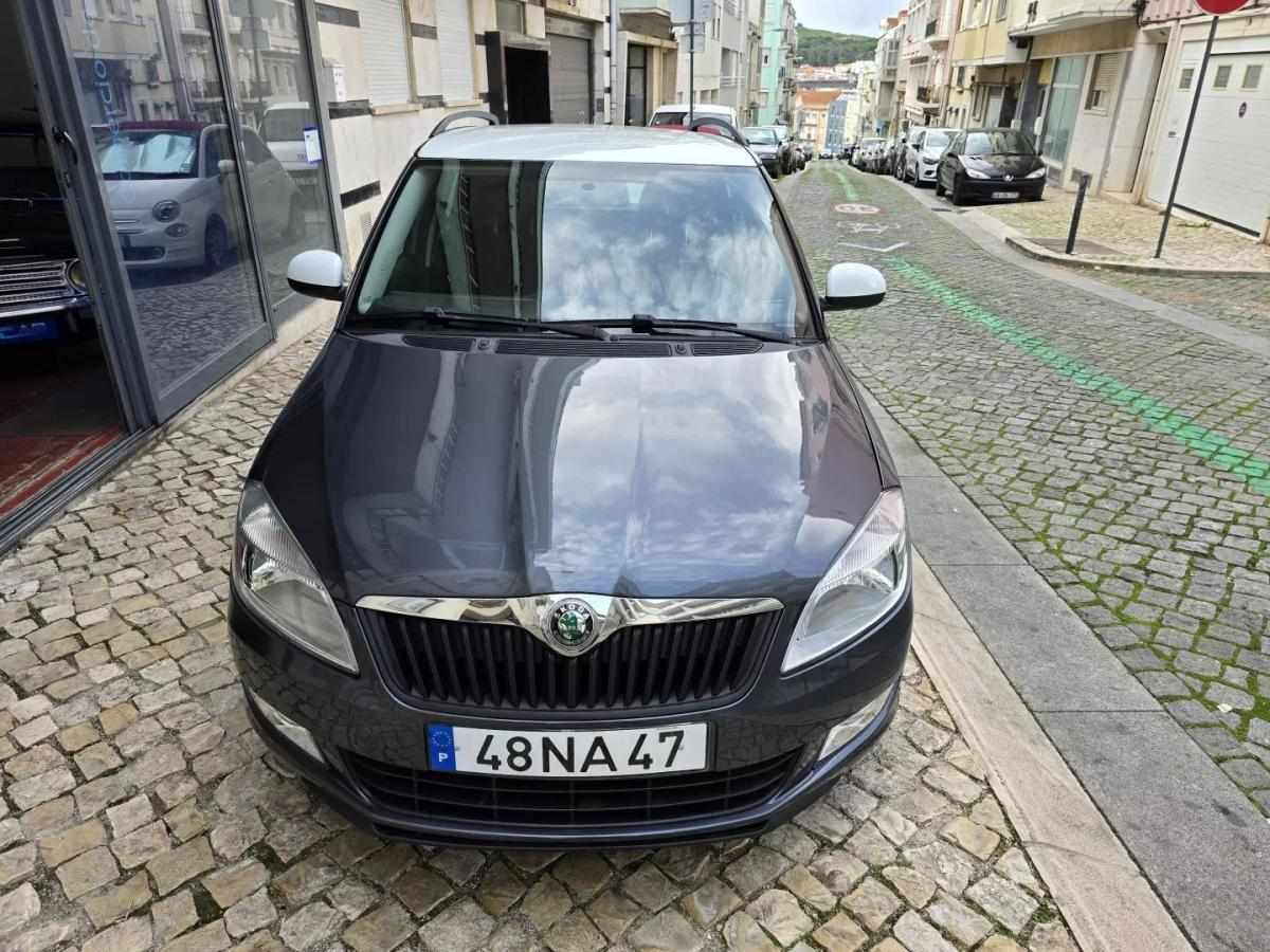 skoda-fabia-break-2012-diesel-1199cc