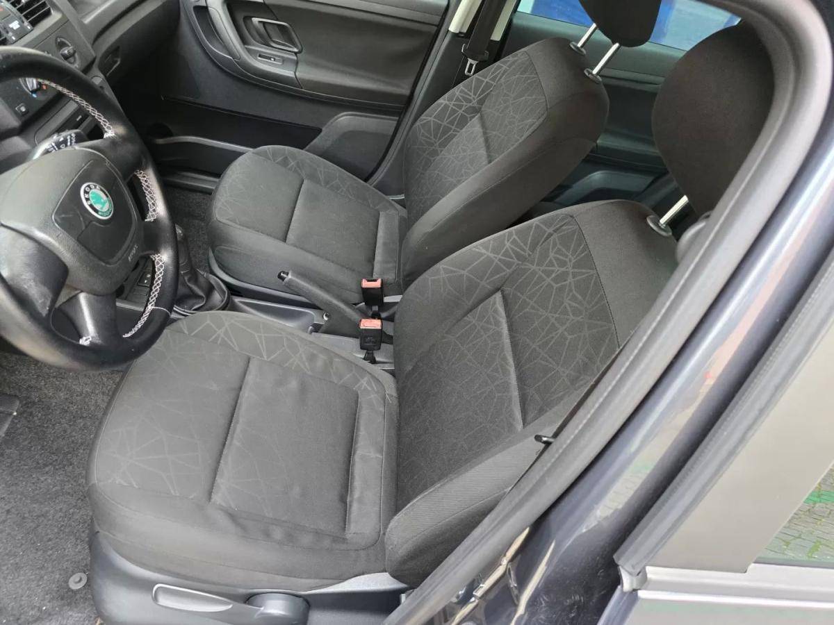 skoda-fabia-break-2012-diesel-1199cc
