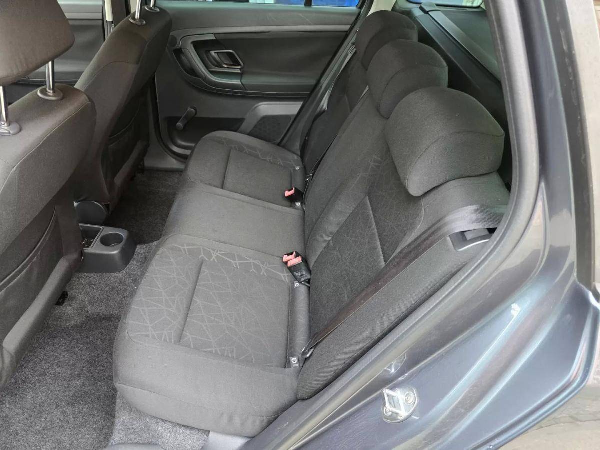 skoda-fabia-break-2012-diesel-1199cc
