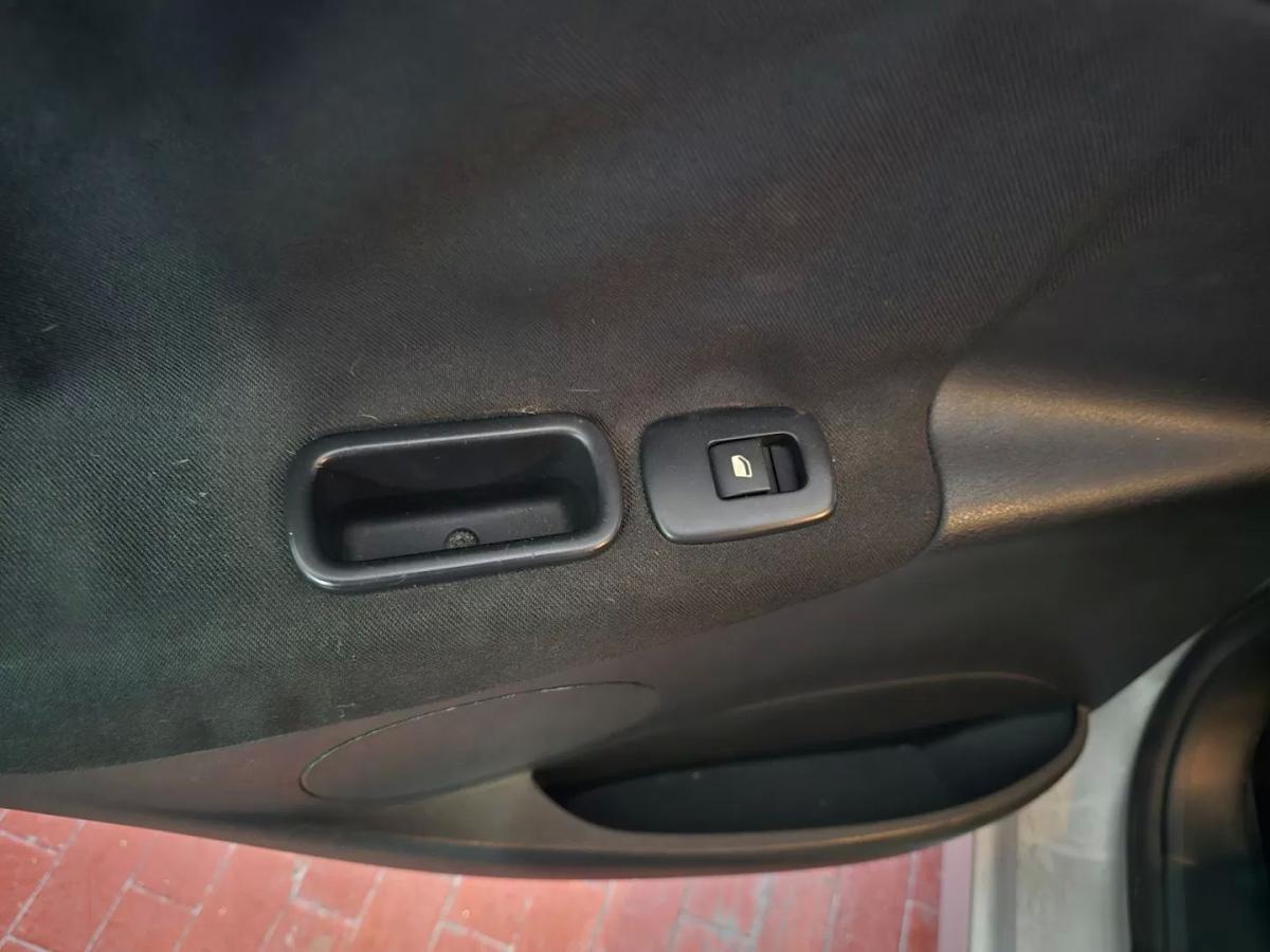 peugeot-207-2012-gasolina-1360cc