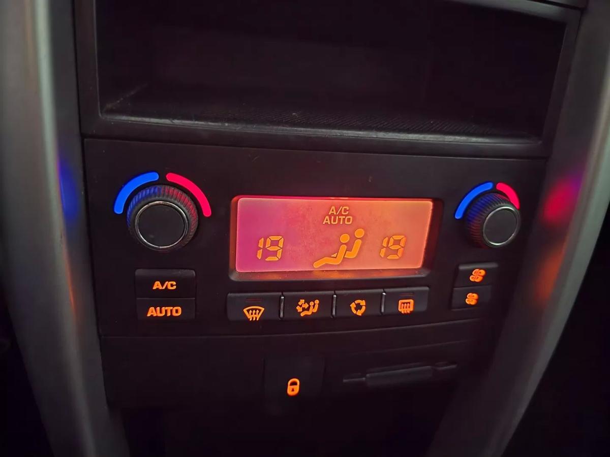 peugeot-207-2012-gasolina-1360cc