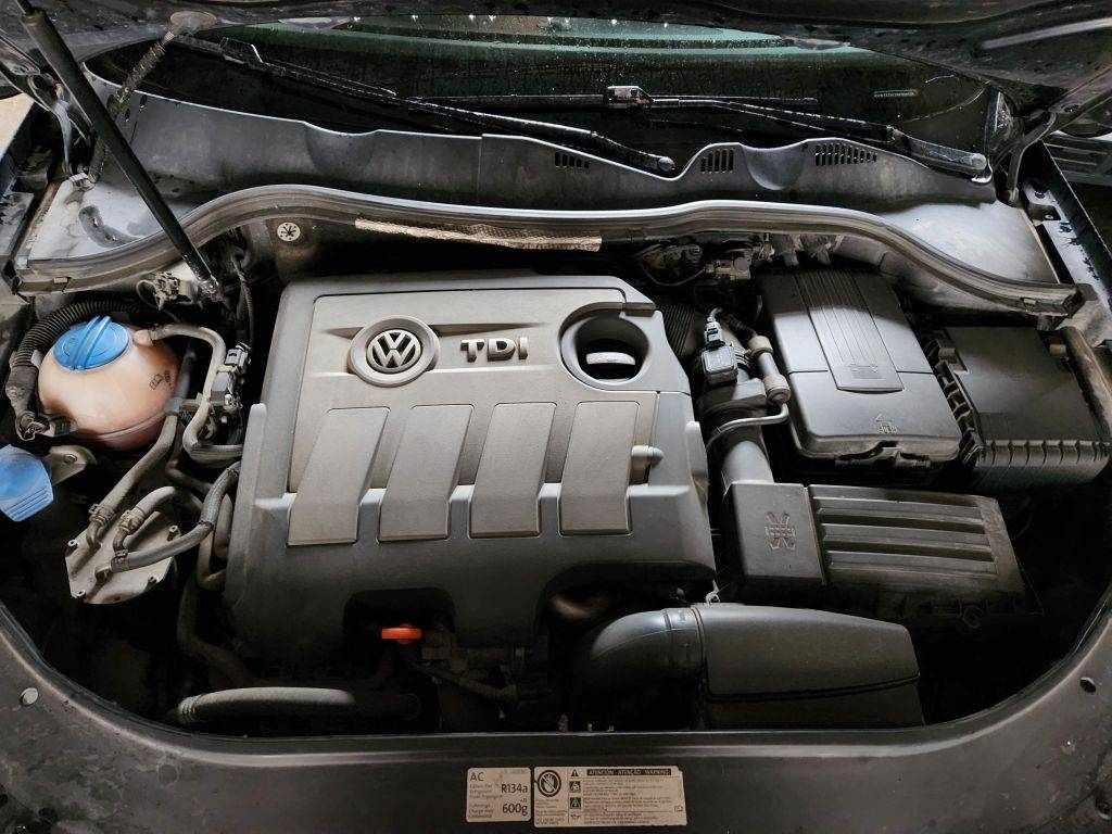 volkswagen-passat-1-6-tdi-bluemotion-2011-diesel-1598cc