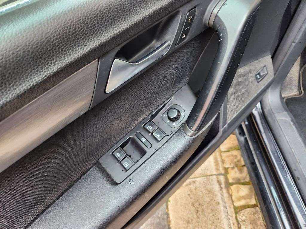 volkswagen-passat-1-6-tdi-bluemotion-2011-diesel-1598cc