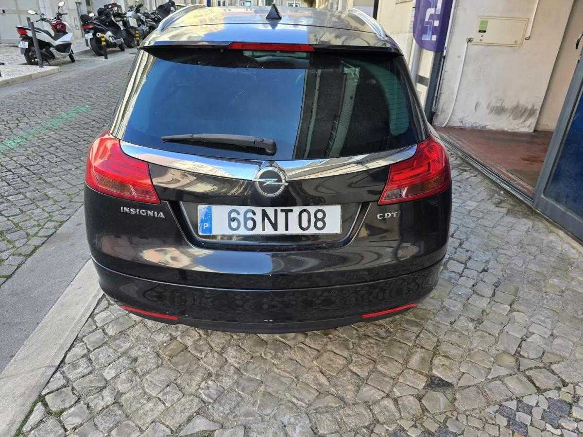 opel-insignia-sports-tourer-2013-diesel-1956cc
