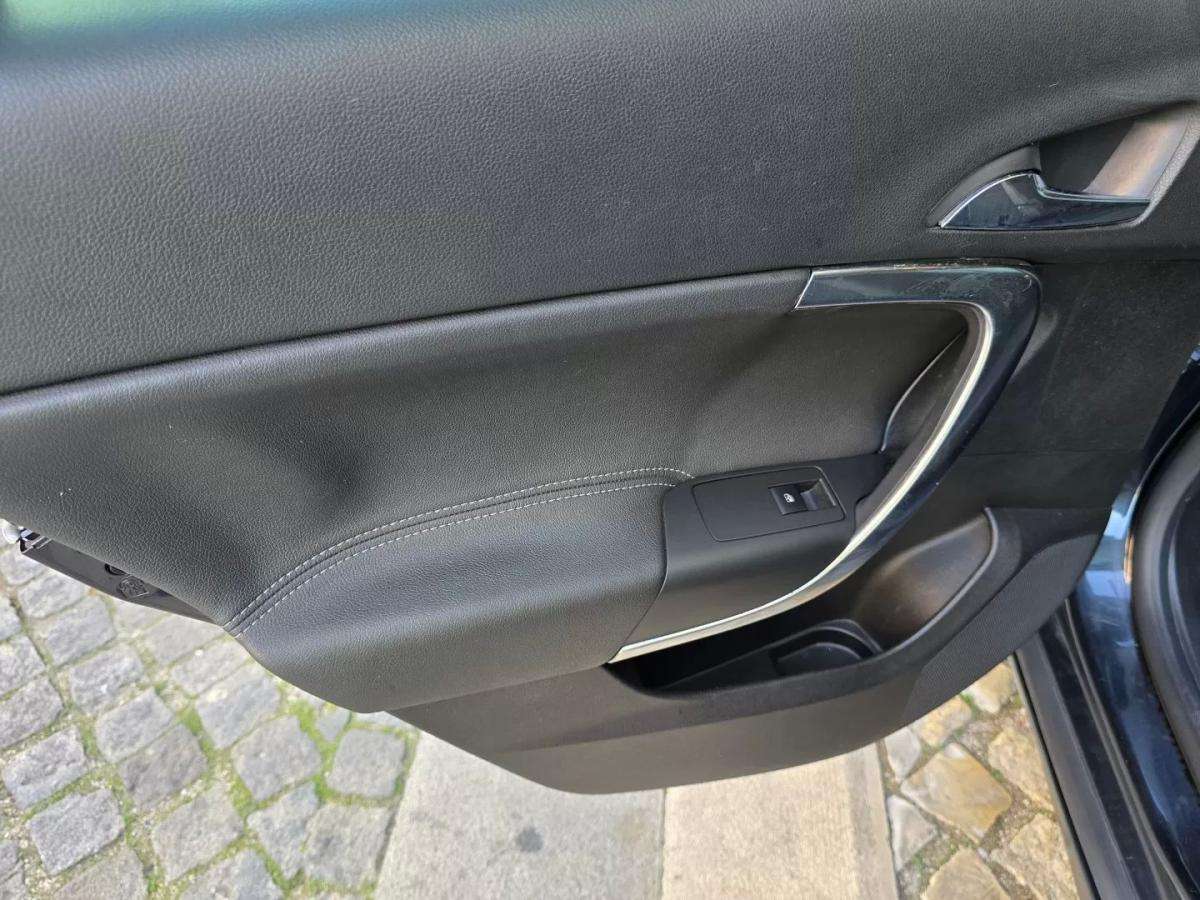 opel-insignia-sports-tourer-2013-diesel-1956cc
