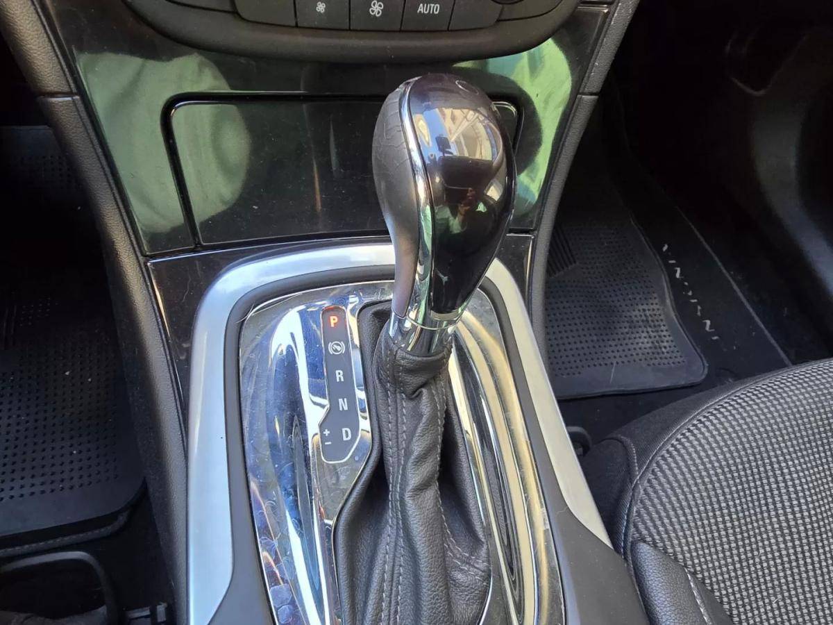 opel-insignia-sports-tourer-2013-diesel-1956cc