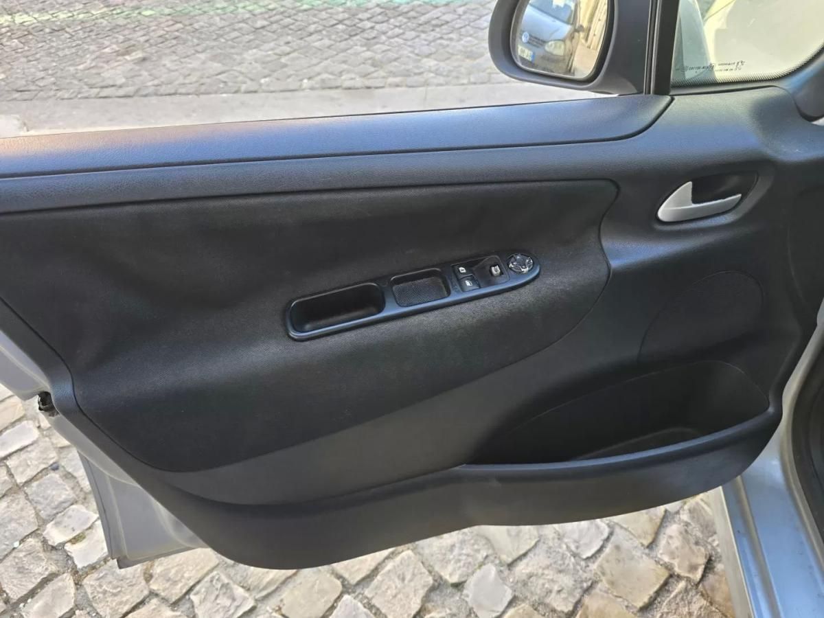 peugeot-207-2008-gasolina-1397cc