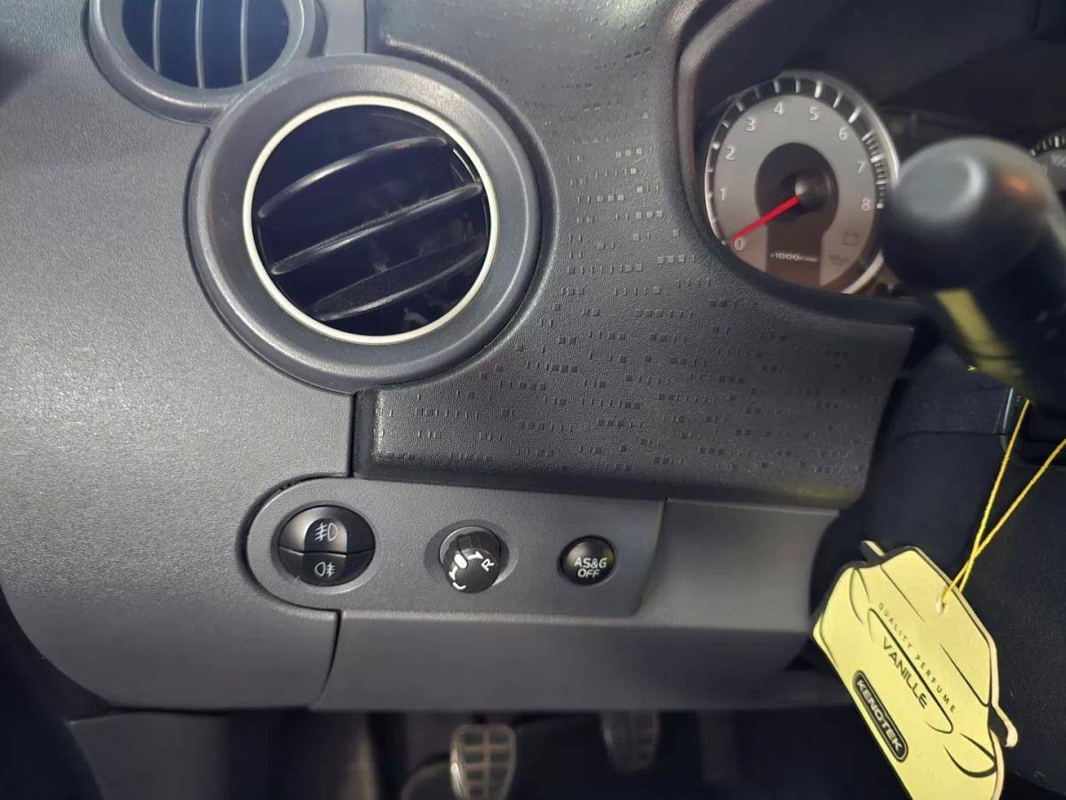 mitsubishi-colt-2013-gasolina-1332cc