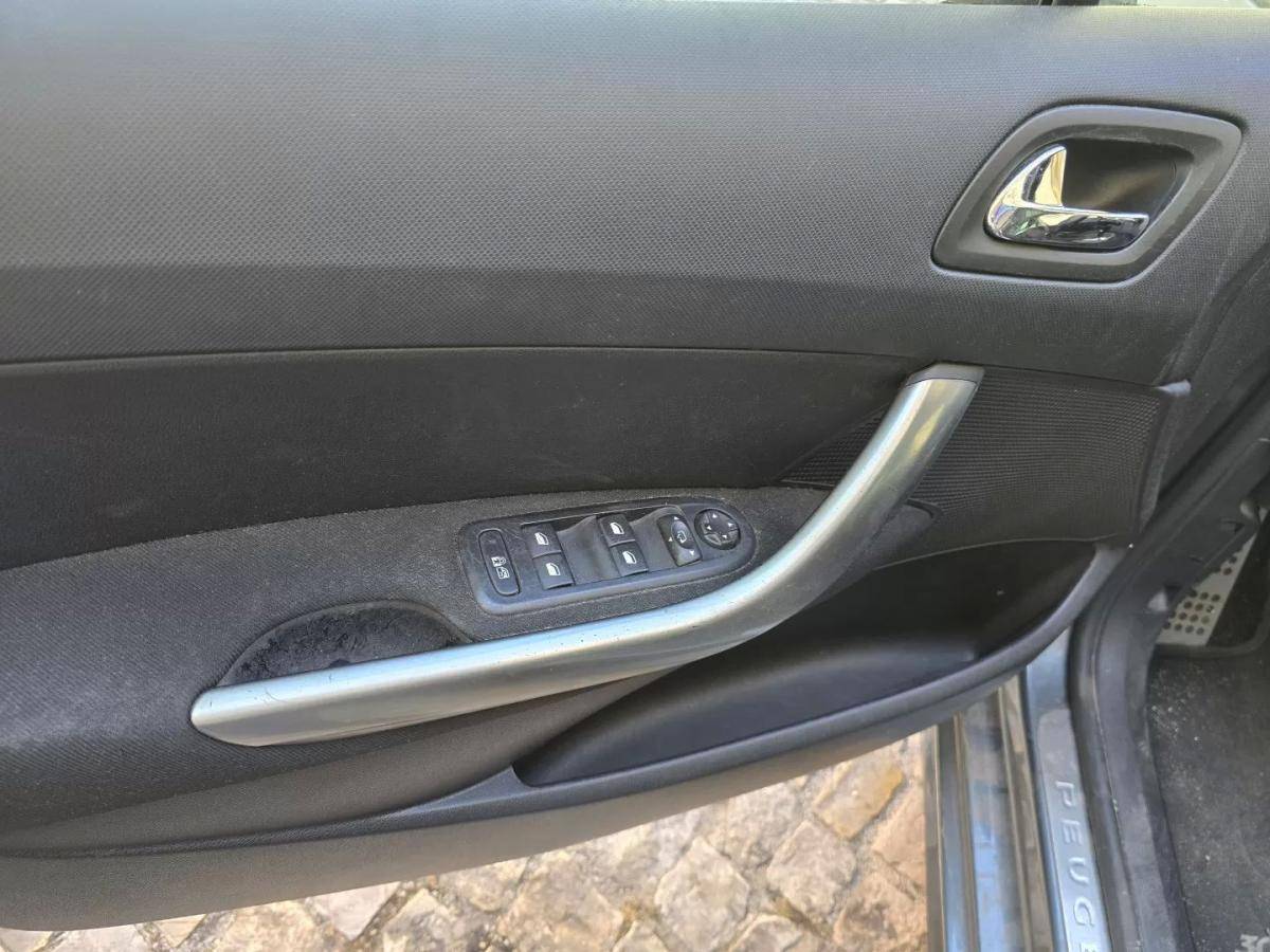 peugeot-308-sw-2013-diesel-1560cc