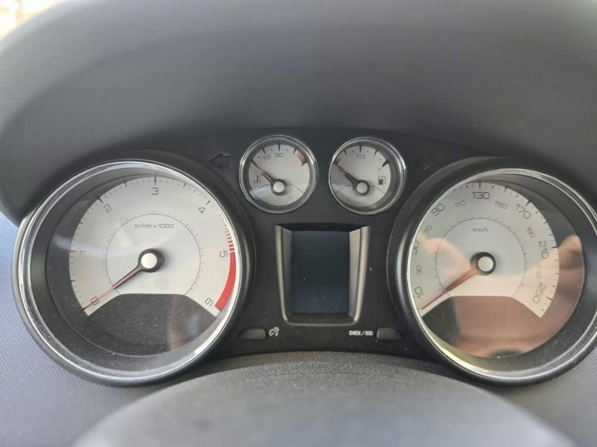 peugeot-308-sw-2013-diesel-1560cc
