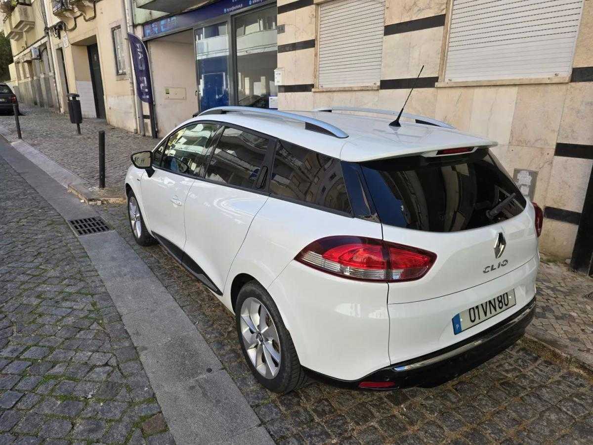 renault-clio-sport-tourer-2018-diesel-1461cc
