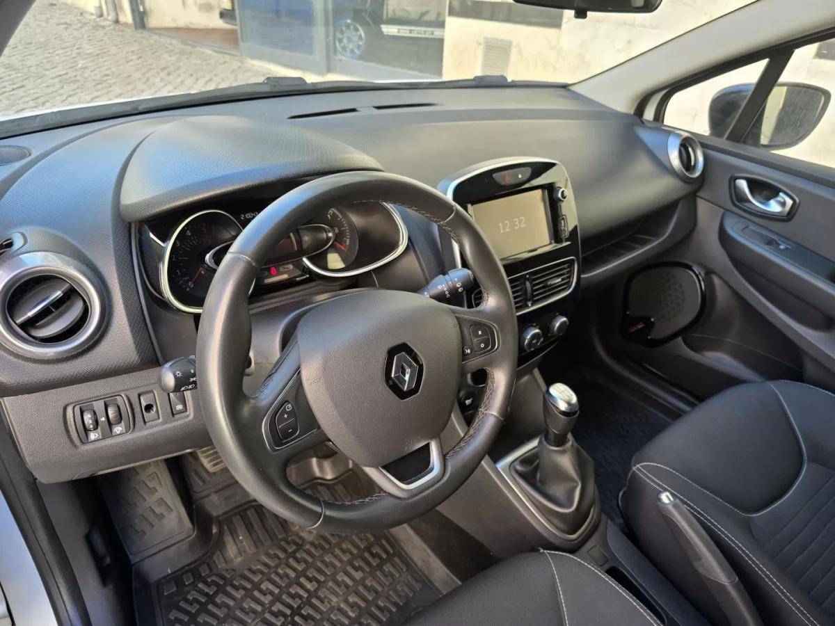 renault-clio-sport-tourer-2018-diesel-1461cc