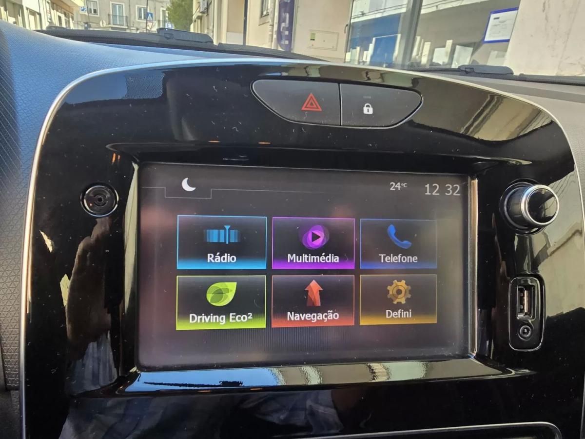 renault-clio-sport-tourer-2018-diesel-1461cc