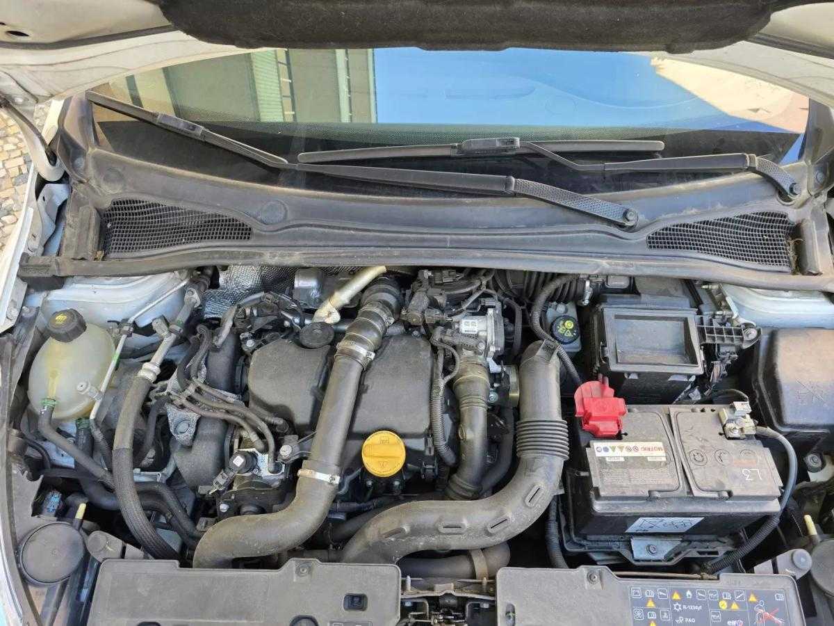 renault-clio-sport-tourer-2018-diesel-1461cc
