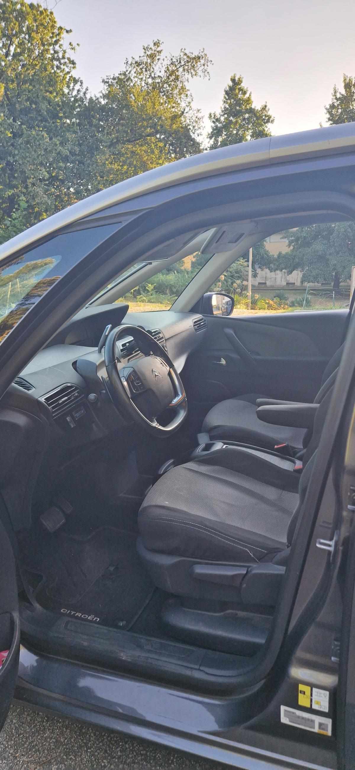 citroen-c4-picasso-1-5-bluehdi-2019-diesel-1499cc