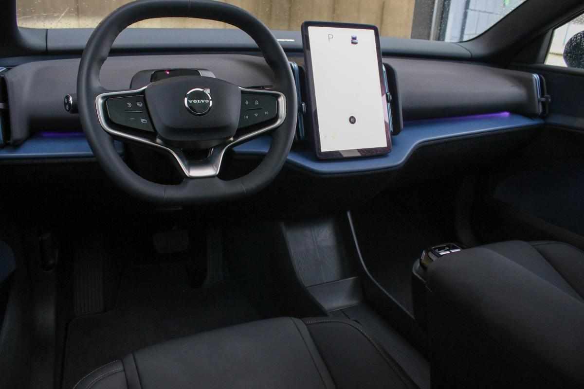 volvo-ex30-69-kwh-2024-eletrico