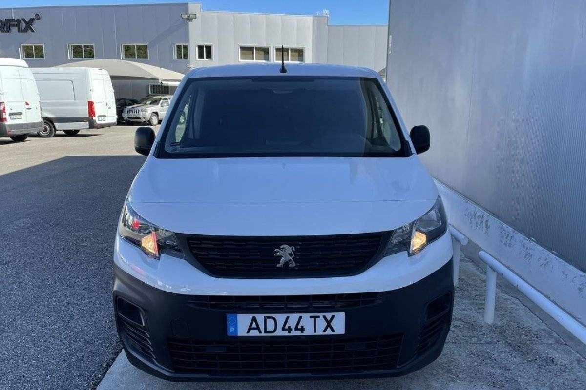 peugeot-partner-2020-diesel-1499cc