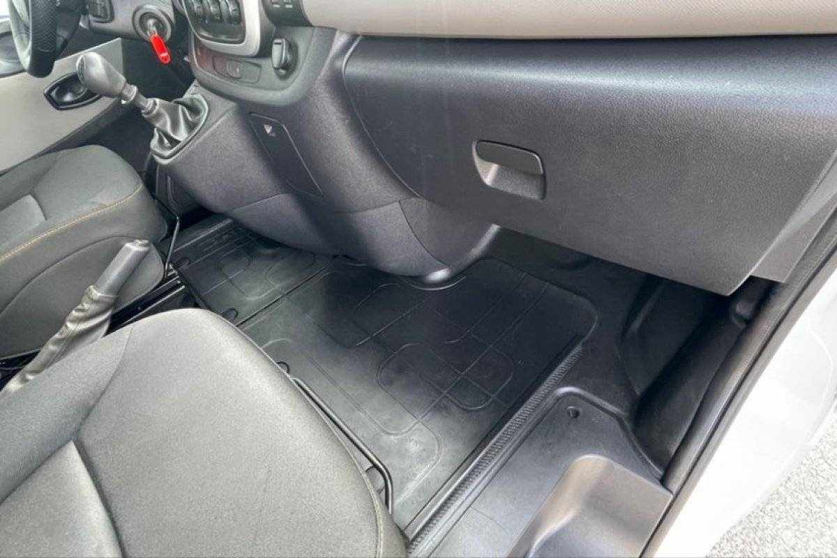 renault-trafic-2016-diesel-1598cc