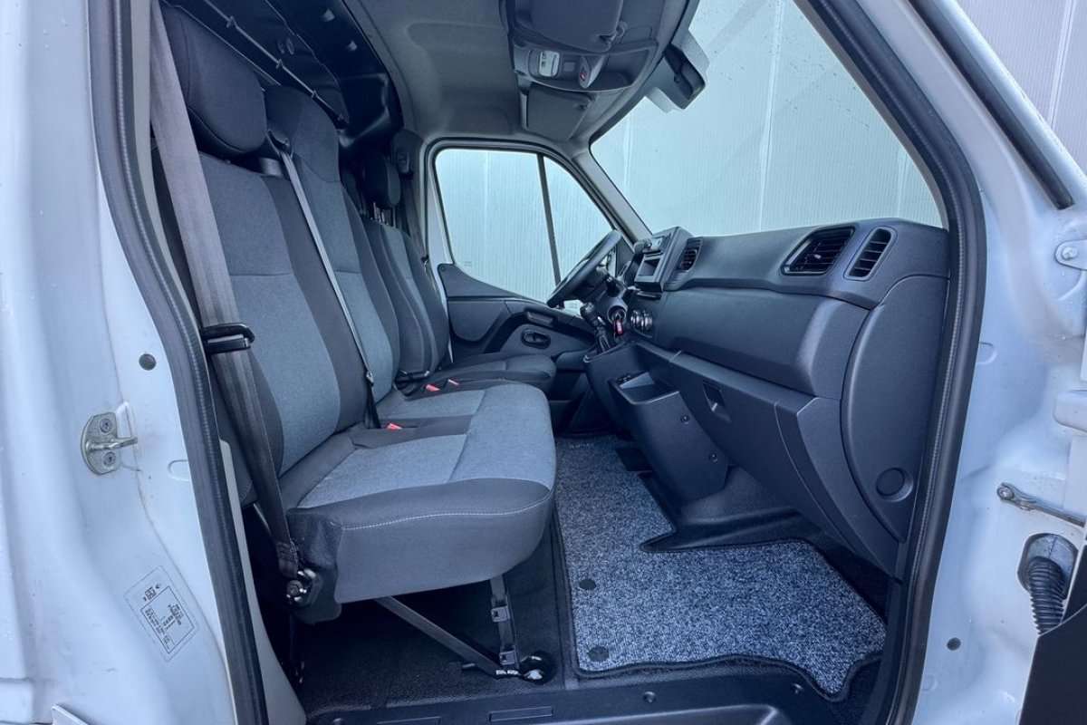 renault-master-2023-diesel-2299cc