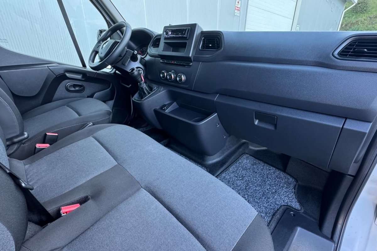 renault-master-2023-diesel-2299cc