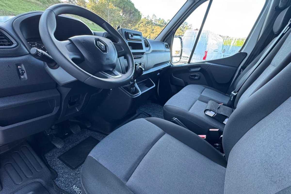 renault-master-2023-diesel-2299cc