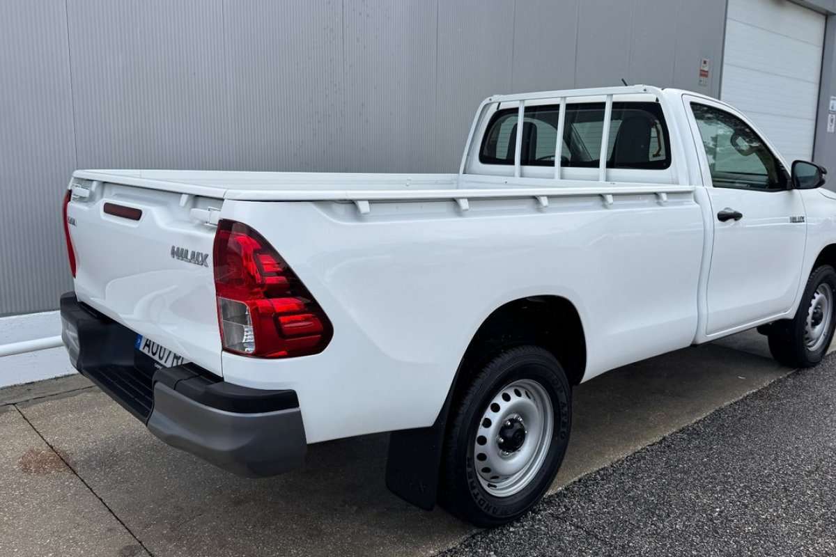 toyota-hilux-2022-diesel-2393cc