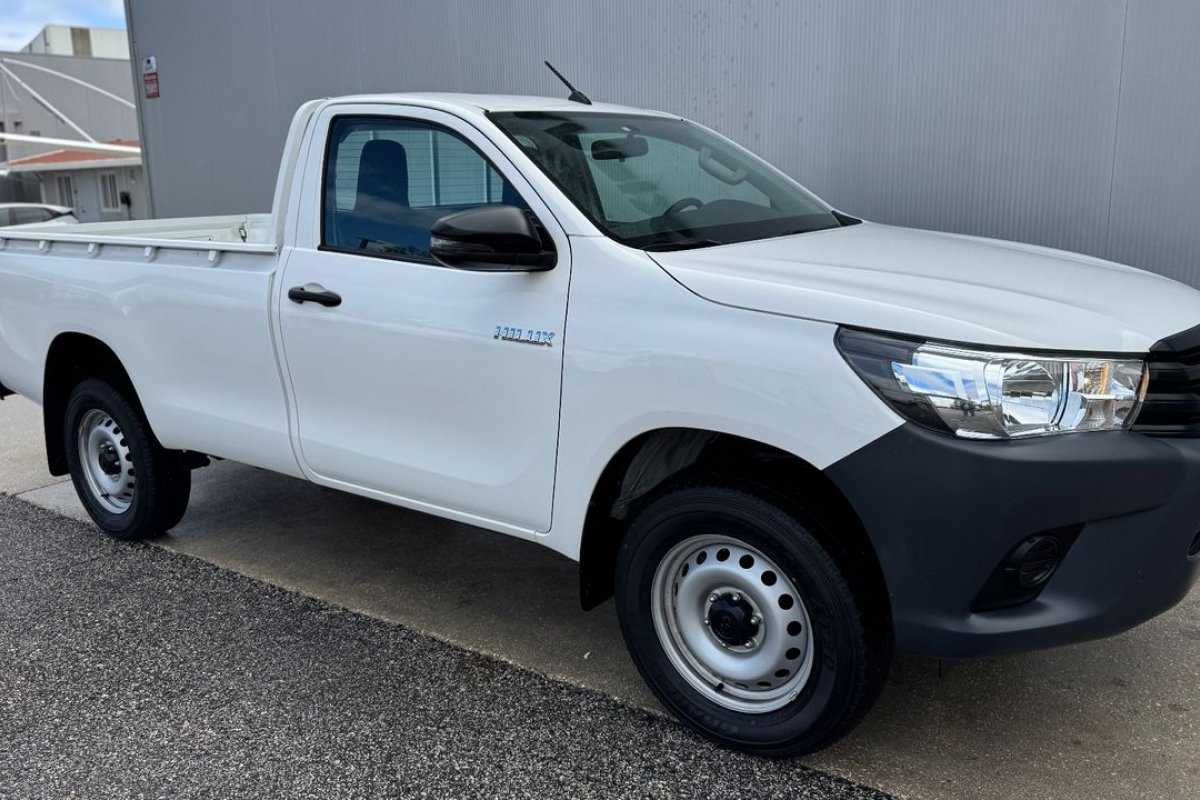toyota-hilux-2022-diesel-2393cc